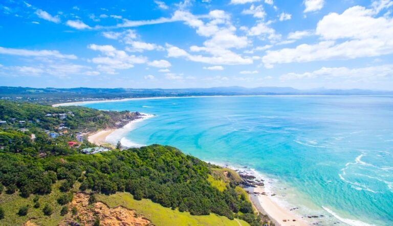 Byron Bay Beaches in Australia : The Beach Of Dream