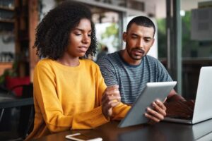 SHARING RICH MEDIA PRESENTATIONS HAS NEVER BEEN SO EASY