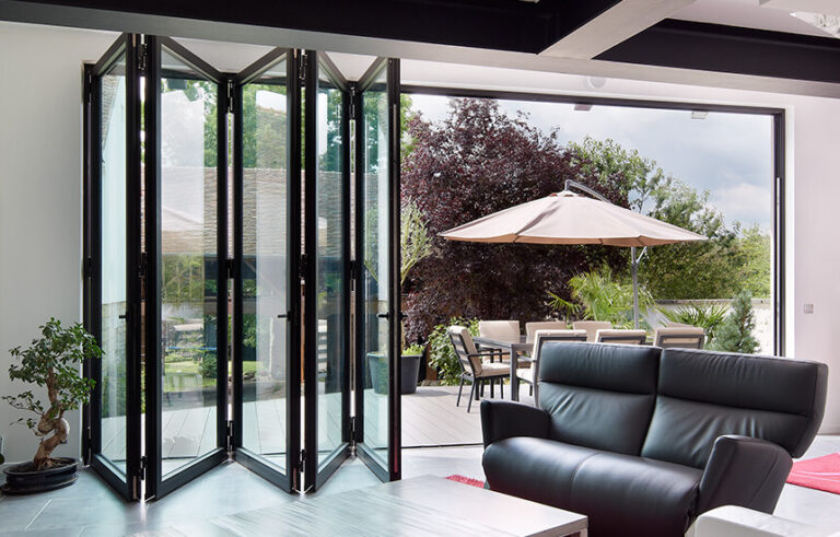 Window Double Production and Sales of Stylish B-Fold Remote