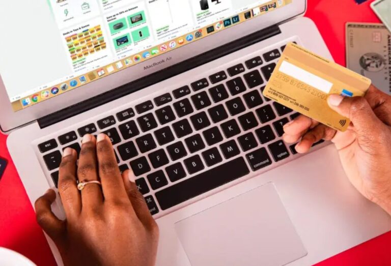 What Is the Average Interest Charged on a Credit Card?